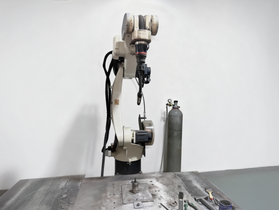 robot working in industry